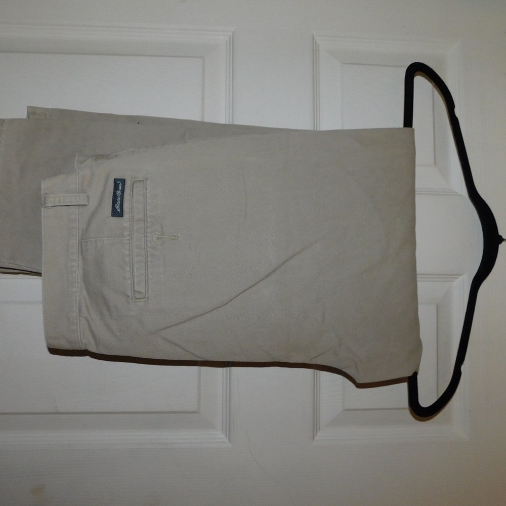 Eddie Bauer Tan Khakis Smooth Lightweight Fabric